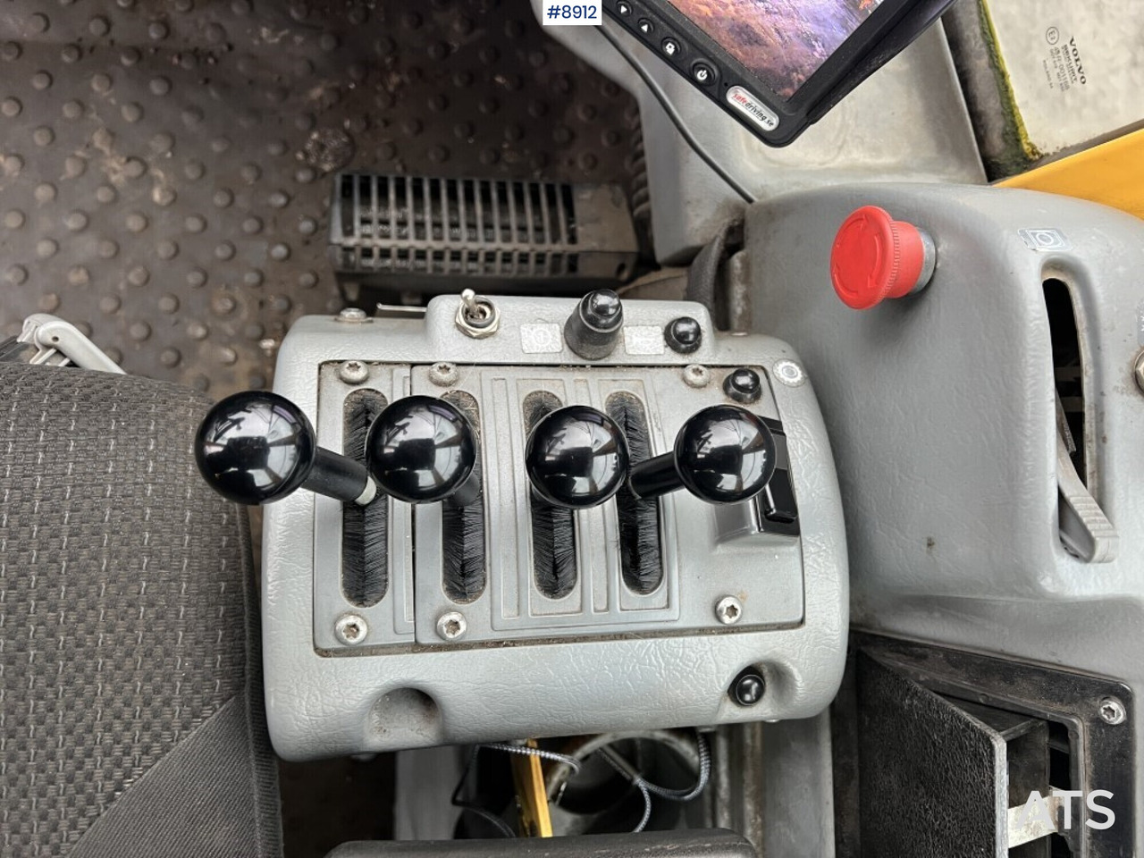 اللودر بعجل Wheel loader - Volvo L110E (SEE VIDEO): صورة 35 اللودر بعجل Wheel loader - Volvo L110E (SEE VIDEO): صورة 35