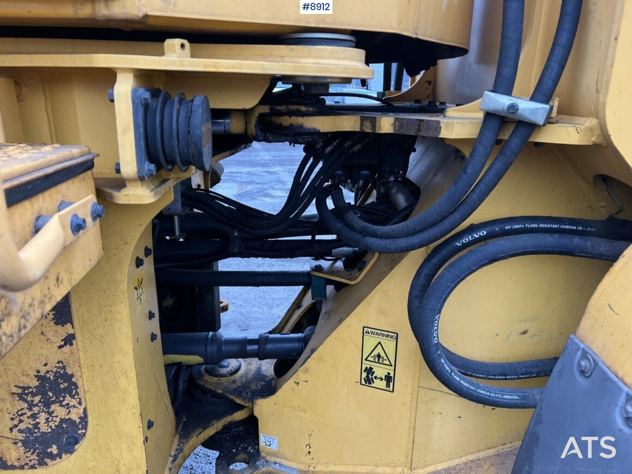 اللودر بعجل Wheel loader - Volvo L110E (SEE VIDEO): صورة 30 اللودر بعجل Wheel loader - Volvo L110E (SEE VIDEO): صورة 30