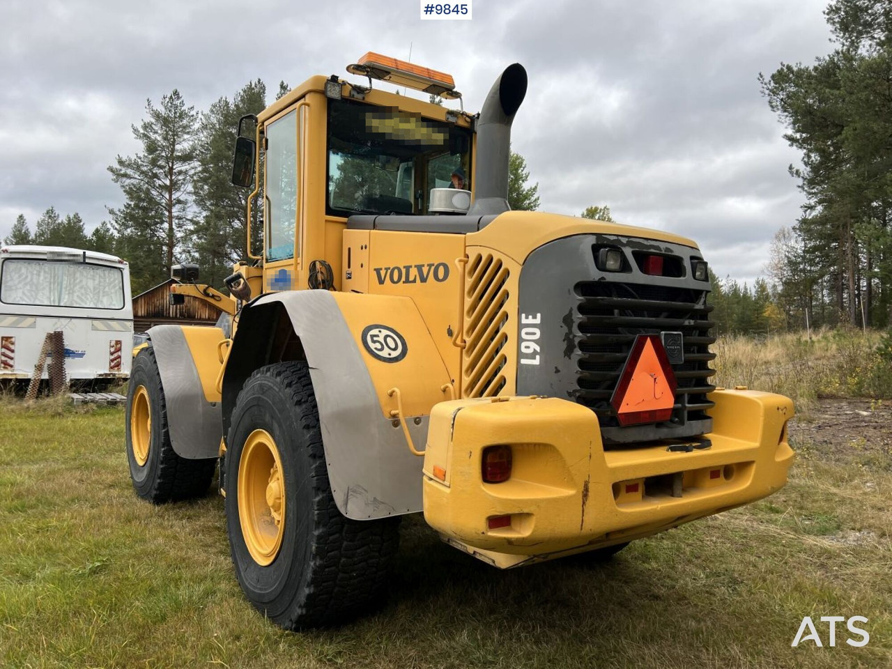 Wheel loader Volvo L90E - اللودر بعجل: صورة 4 Wheel loader Volvo L90E - اللودر بعجل: صورة 4
