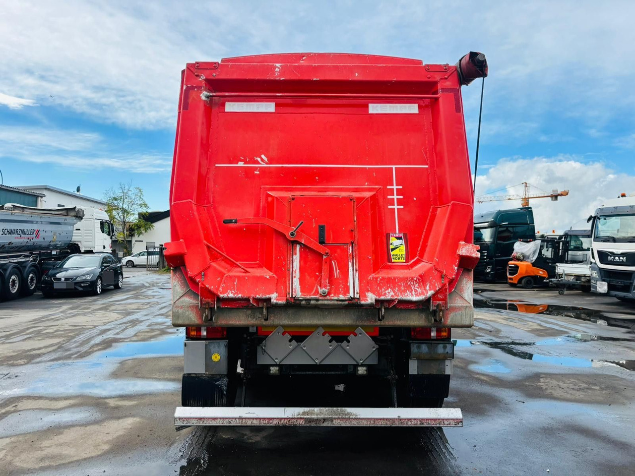 Kempf SKM 35/3 Aluminium *31m³/1xSchieber/1.Lift/Alcoa - قلابة نصف مقطورة نصف مقطورة قلابة: صورة 4 Kempf SKM 35/3 Aluminium *31m³/1xSchieber/1.Lift/Alcoa - قلابة نصف مقطورة نصف مقطورة قلابة: صورة 4