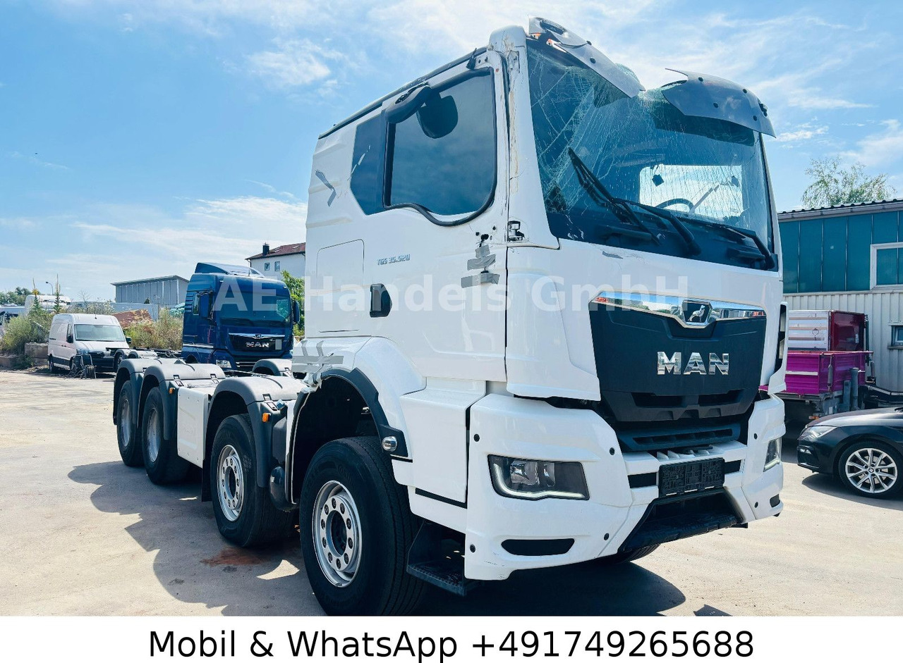 MAN TGS 32.520 GN BB 8x4 *ACC / AP / LED - شاحنة هيكل كابينة: صورة 3 MAN TGS 32.520 GN BB 8x4 *ACC / AP / LED - شاحنة هيكل كابينة: صورة 3
