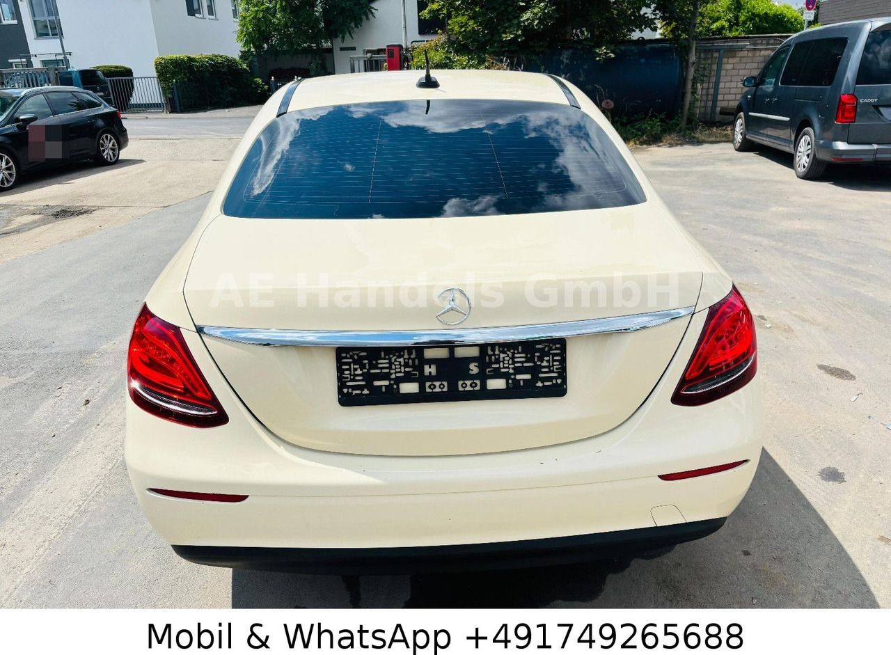 Mercedes-Benz E 220 d *Leder / Sitzheizung / Tempomat - سيدان: صورة 4 Mercedes-Benz E 220 d *Leder / Sitzheizung / Tempomat - سيدان: صورة 4