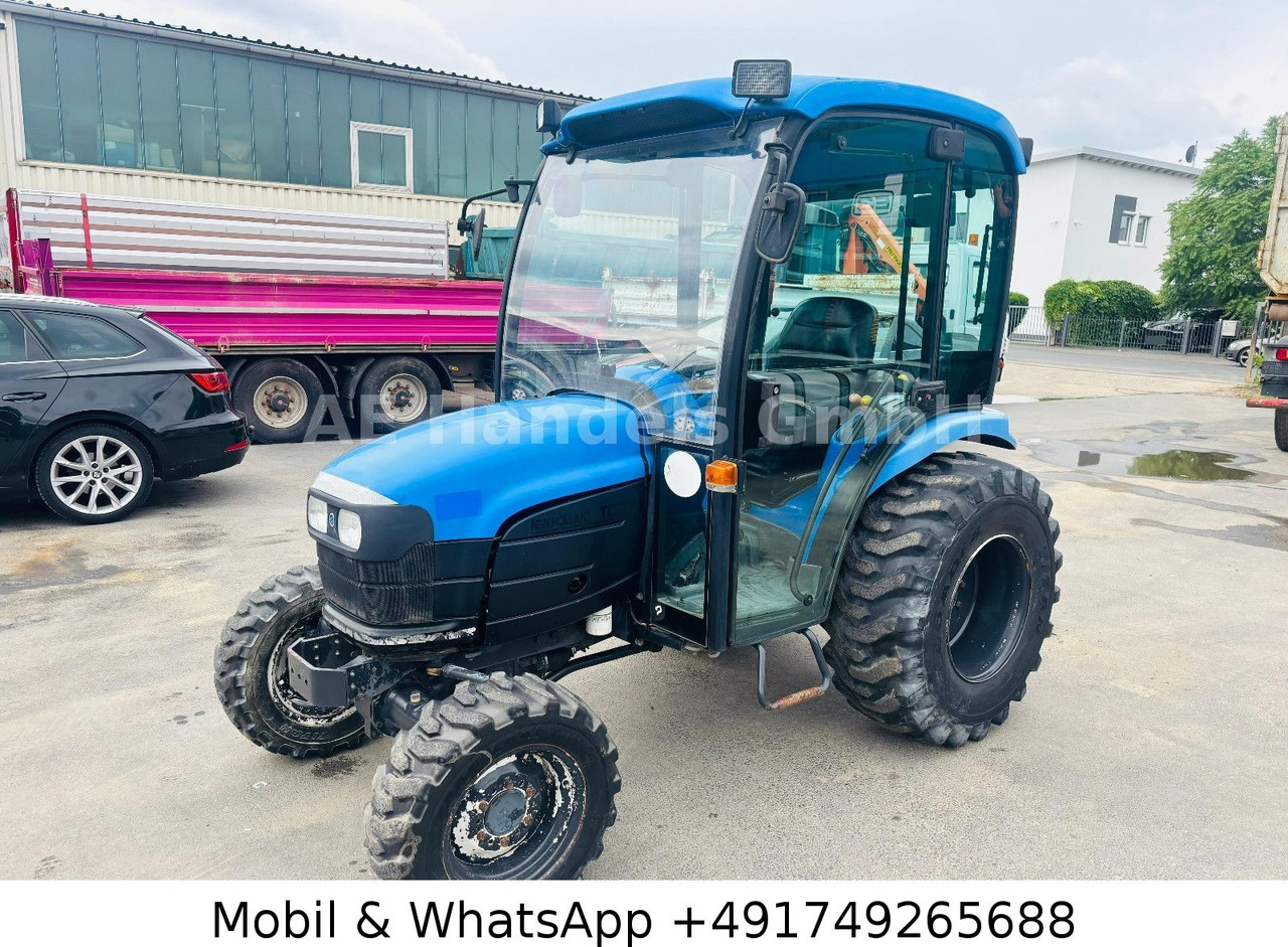 New Holland TC22D Compact Tractor *1500Std./StraßenZulassung - جرار: صورة 1 New Holland TC22D Compact Tractor *1500Std./StraßenZulassung - جرار: صورة 1