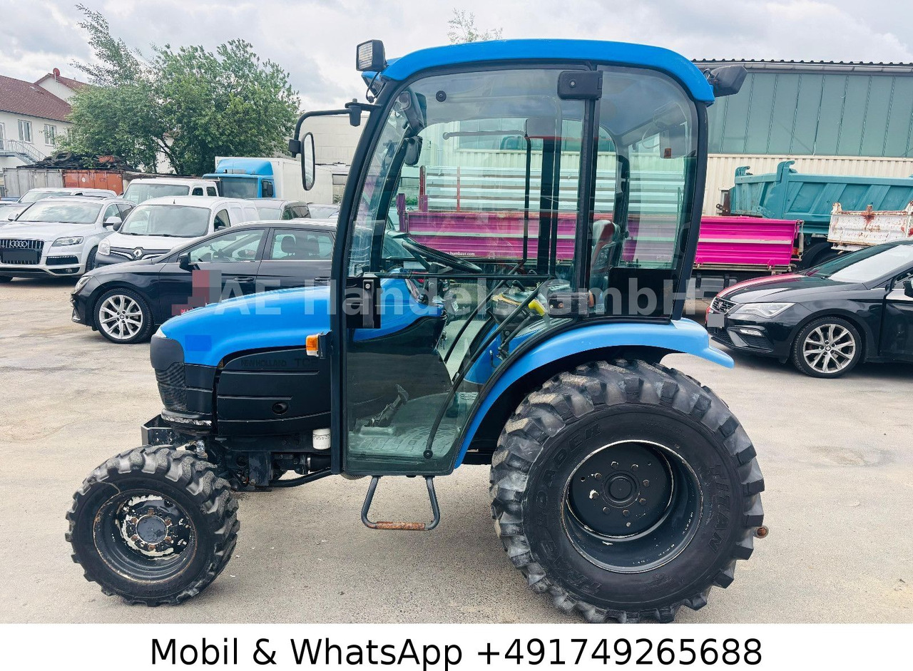 New Holland TC22D Compact Tractor *1500Std./StraßenZulassung - جرار: صورة 2 New Holland TC22D Compact Tractor *1500Std./StraßenZulassung - جرار: صورة 2