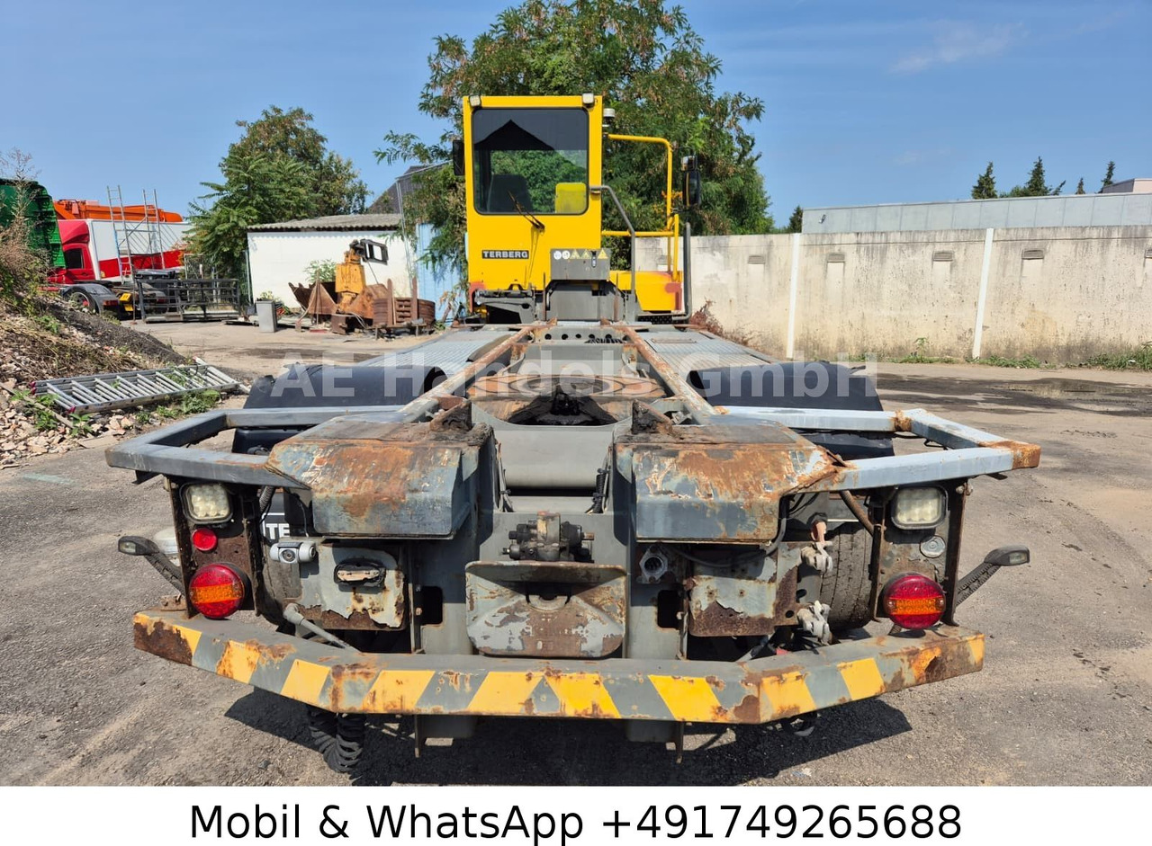 Terberg BC 182 4x2 Rangierfahrzeug *Klima - شاحنة: صورة 4 Terberg BC 182 4x2 Rangierfahrzeug *Klima - شاحنة: صورة 4