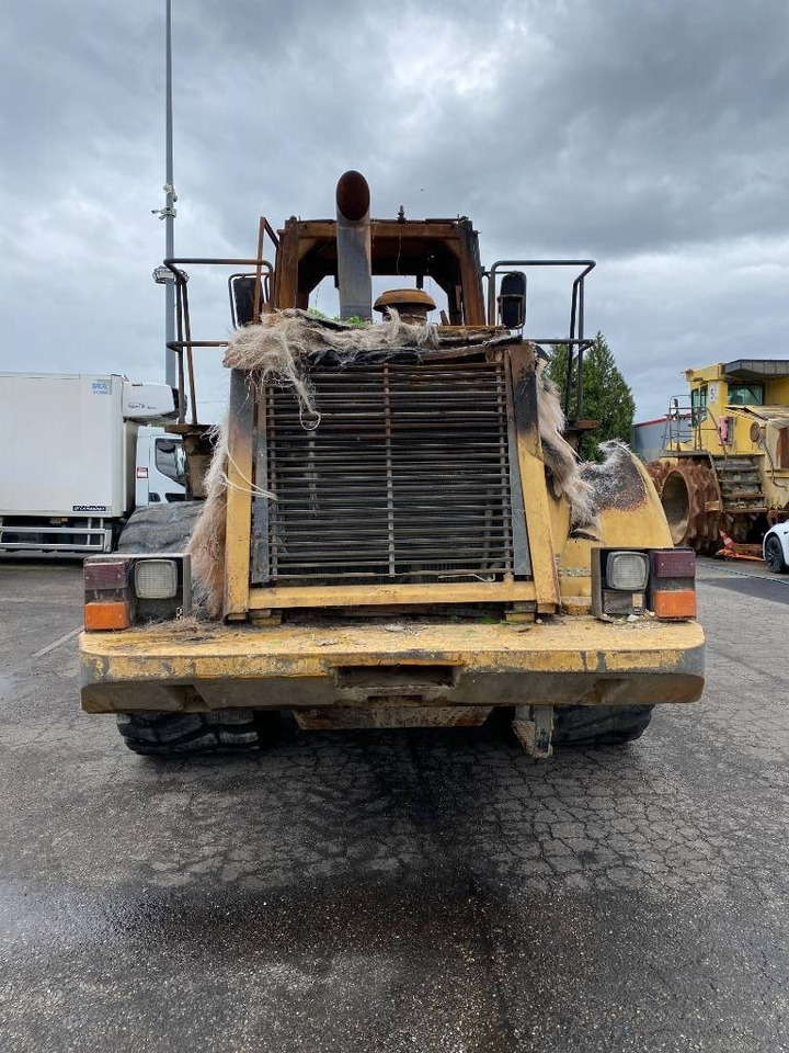 CAT 966 G endommagée Complete ou pour pièces - اللودر بعجل: صورة 5 CAT 966 G endommagée Complete ou pour pièces - اللودر بعجل: صورة 5