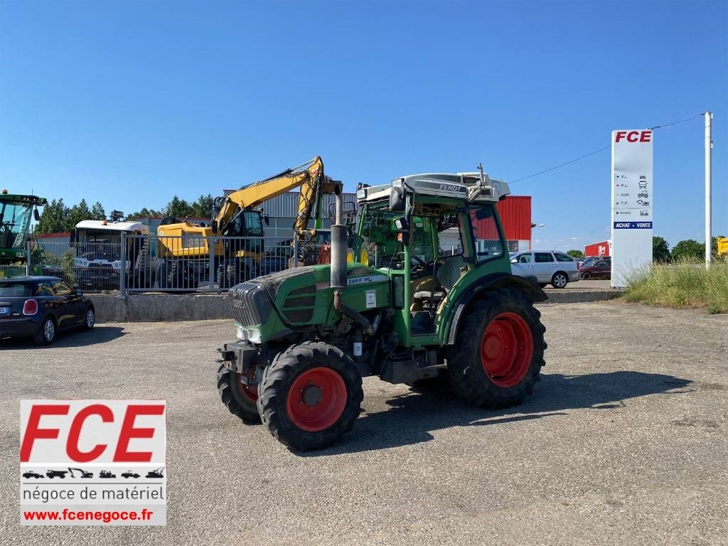 Fendt 209F Vario TMS 1er Main endommagé - جرار: صورة 1 Fendt 209F Vario TMS 1er Main endommagé - جرار: صورة 1