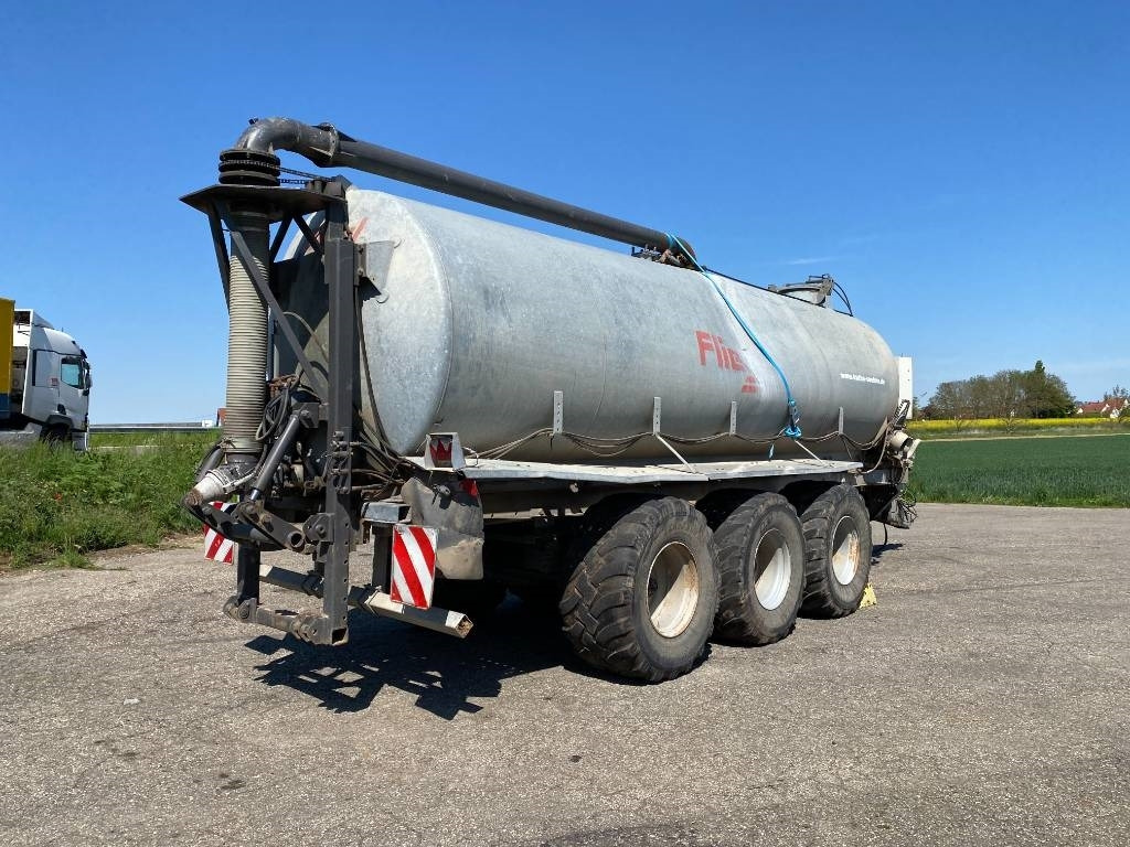 Fliegl WFG10100/Châssis Porteur-Citerne 24000Litres - صهريج السماد السائل: صورة 4 Fliegl WFG10100/Châssis Porteur-Citerne 24000Litres - صهريج السماد السائل: صورة 4