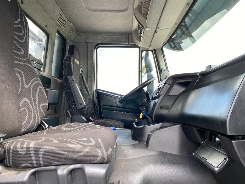 شاحنة سحب Iveco STRALIS 360 e6 A Réparer: صورة 47