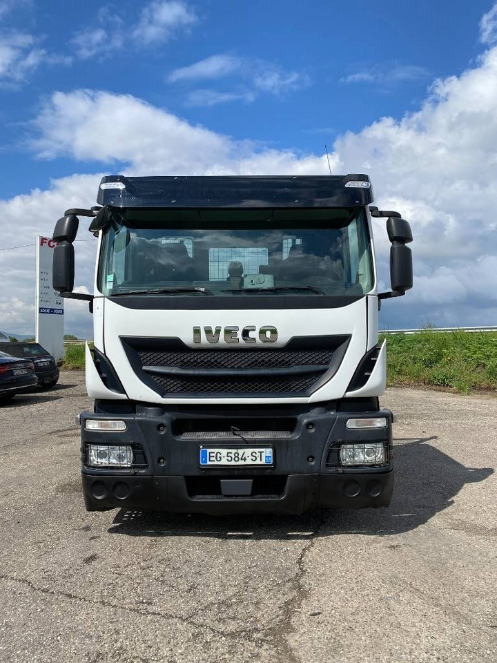 Iveco STRALIS 360 e6 A Réparer - شاحنة نقل سيارات شاحنة: صورة 2 Iveco STRALIS 360 e6 A Réparer - شاحنة نقل سيارات شاحنة: صورة 2