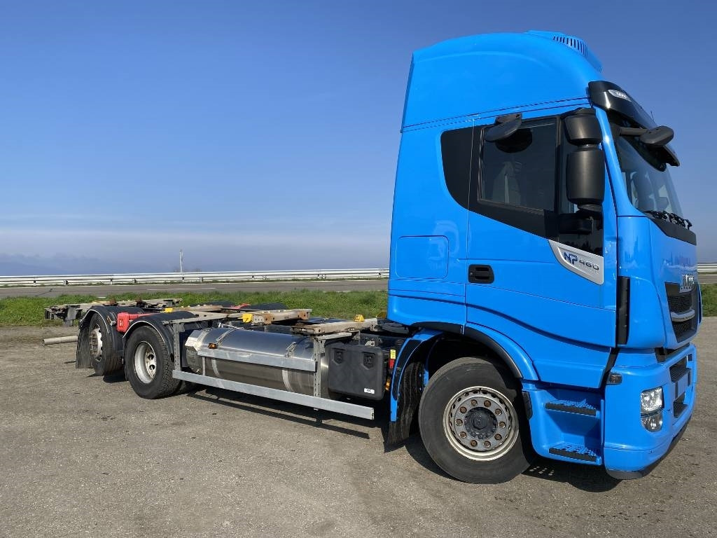 Iveco STRALIS 460NP LNG RETARDER - شاحنات الحاويات / جسم علوي قابل للتغيير شاحنة: صورة 3 Iveco STRALIS 460NP LNG RETARDER - شاحنات الحاويات / جسم علوي قابل للتغيير شاحنة: صورة 3