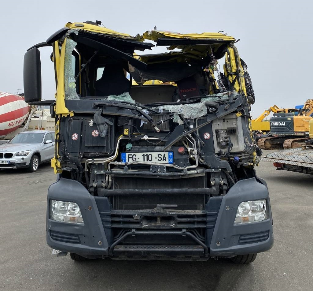 MAN MAN TGS 32-420 / STETTER AM-UltraEco endommagé - شاحنة خلاطة خرسانة: صورة 2 MAN MAN TGS 32-420 / STETTER AM-UltraEco endommagé - شاحنة خلاطة خرسانة: صورة 2