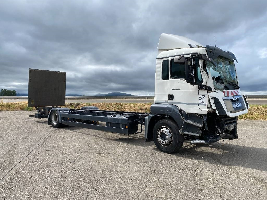 MAN TGS 18.320 *VENDU SANS MOTEUR NI BOITE DE VITESSE* - شاحنة هيكل كابينة: صورة 3 MAN TGS 18.320 *VENDU SANS MOTEUR NI BOITE DE VITESSE* - شاحنة هيكل كابينة: صورة 3