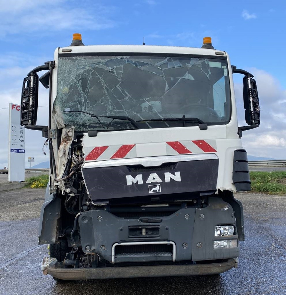 MAN TGS 26.360-6x2 FAUN VR5Z/ZÖLLER endommagé - شاحنة النفايات: صورة 3 MAN TGS 26.360-6x2 FAUN VR5Z/ZÖLLER endommagé - شاحنة النفايات: صورة 3