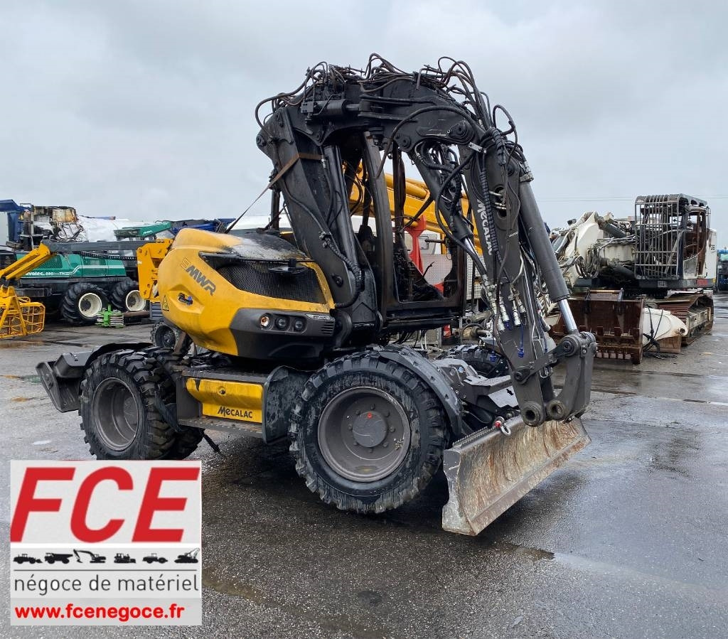 Mecalac 9 MWR / 1er Main Origine Française endommagée - حفارة دولاب: صورة 1 Mecalac 9 MWR / 1er Main Origine Française endommagée - حفارة دولاب: صورة 1