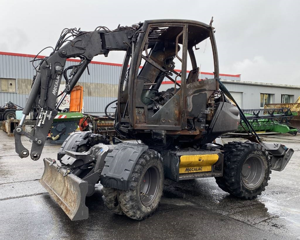 Mecalac 9 MWR / 1er Main Origine Française endommagée - حفارة دولاب: صورة 5 Mecalac 9 MWR / 1er Main Origine Française endommagée - حفارة دولاب: صورة 5