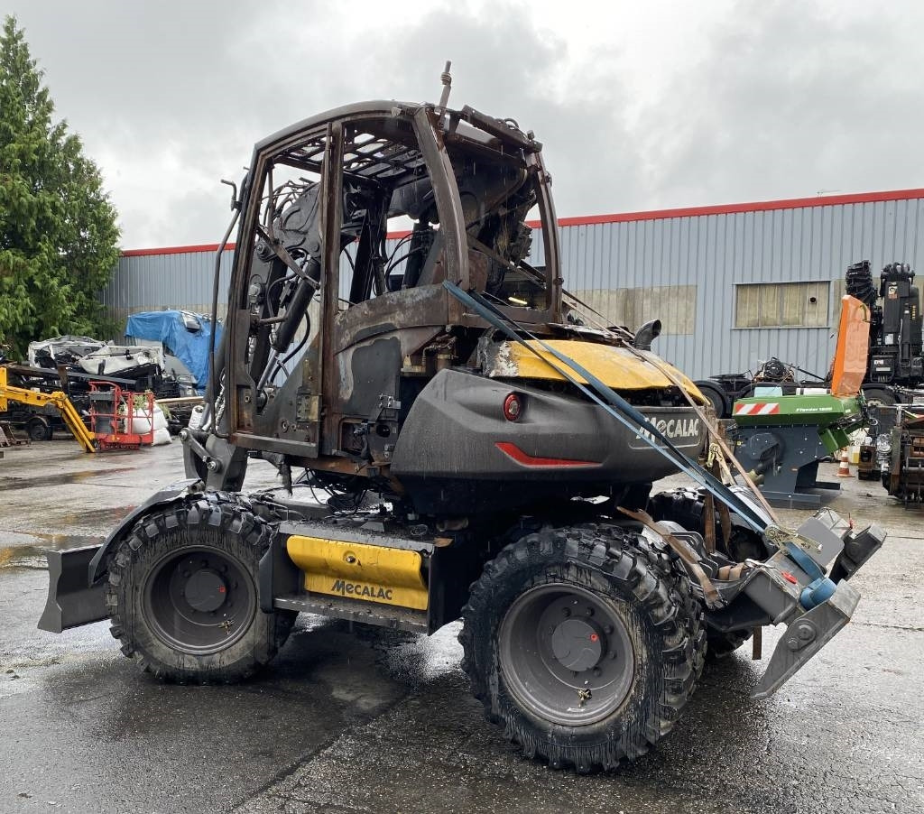Mecalac 9 MWR / 1er Main Origine Française endommagée - حفارة دولاب: صورة 4 Mecalac 9 MWR / 1er Main Origine Française endommagée - حفارة دولاب: صورة 4
