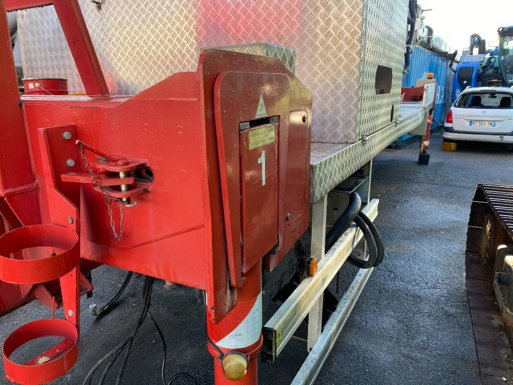 منصة تلسكوبية محمولة على شاحنة Multitel MJ 600: صورة 21