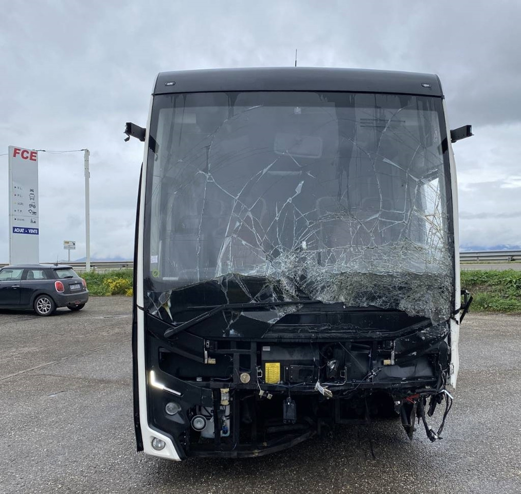 Otokar ULYSO-T Cummins e6/316Ps endommagé - حافلة سوبربان: صورة 2 Otokar ULYSO-T Cummins e6/316Ps endommagé - حافلة سوبربان: صورة 2