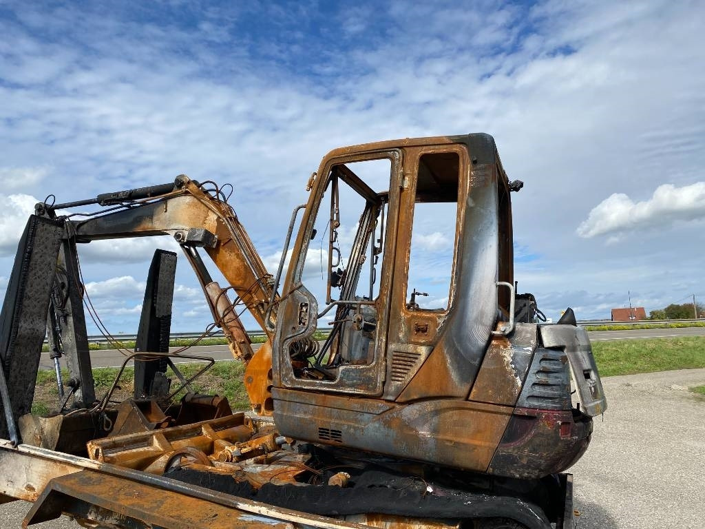 Takeuchi TB 250 + Brise roche et Godets endommagée - حفارة مُصَّغرة: صورة 3 Takeuchi TB 250 + Brise roche et Godets endommagée - حفارة مُصَّغرة: صورة 3