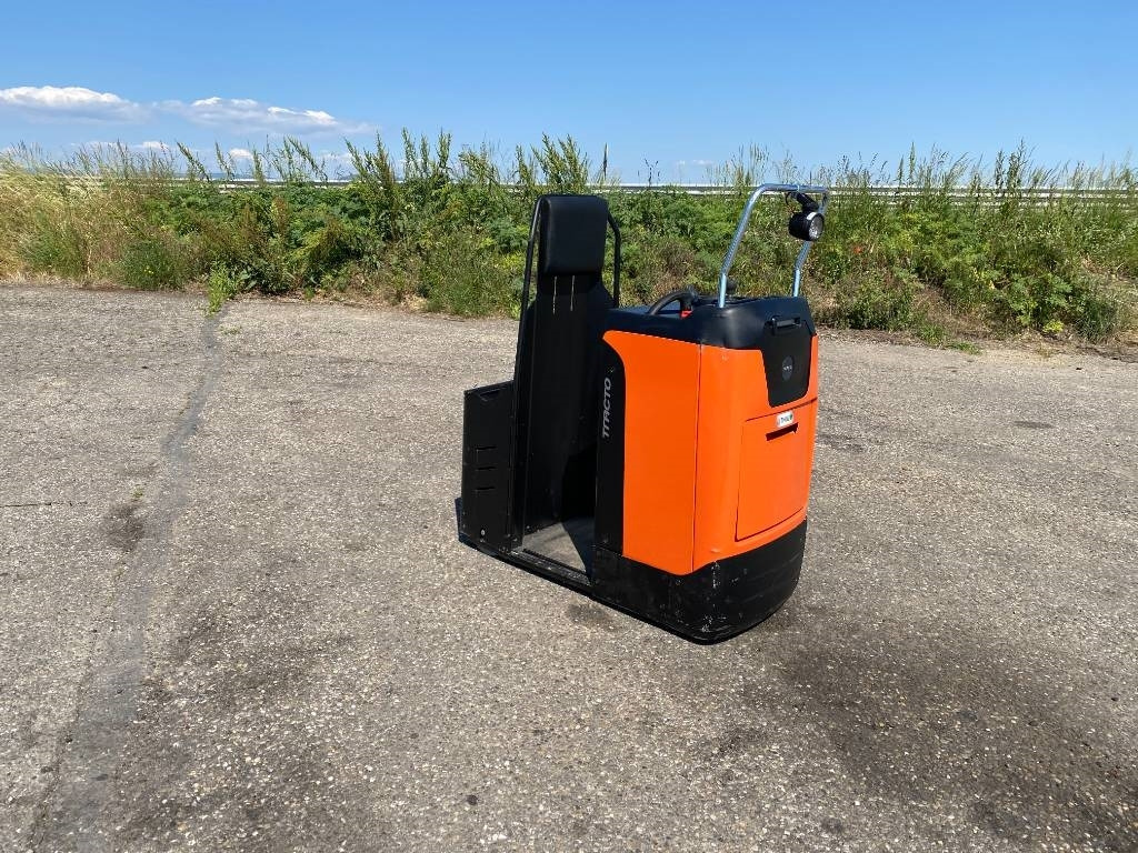 Toyota BT/MOVIT TSE 150-708 1er MAIN endommagé - جرار السحب الكهربائي: صورة 3 Toyota BT/MOVIT TSE 150-708 1er MAIN endommagé - جرار السحب الكهربائي: صورة 3