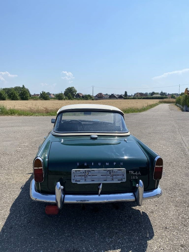 Triumph TR4-A + Hard Top / OldTimer endommagé - سيارة: صورة 5 Triumph TR4-A + Hard Top / OldTimer endommagé - سيارة: صورة 5