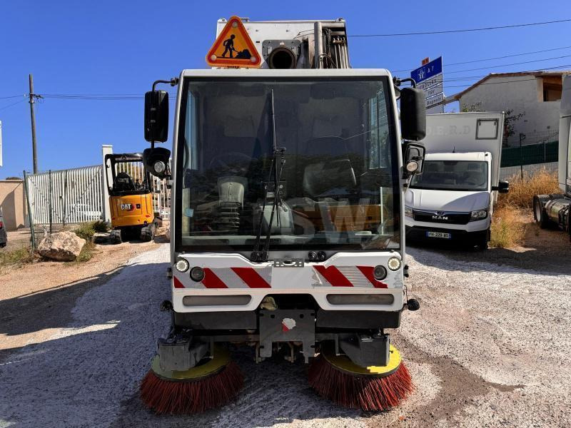 Bucher Schoerling CITYCAT 5006 - سياره كنس شوارع: صورة 2 Bucher Schoerling CITYCAT 5006 - سياره كنس شوارع: صورة 2