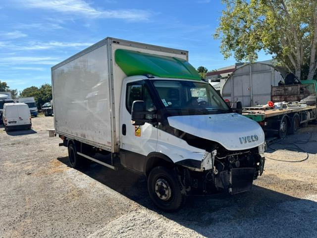 Iveco 70C180 CAISSE HAYON - شاحنة مغلقة الصندوق: صورة 3 Iveco 70C180 CAISSE HAYON - شاحنة مغلقة الصندوق: صورة 3