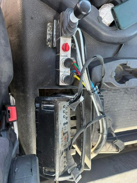 Mercedes AROCS 3243 BI-BENNE GRUE - شاحنة قلاب, شاحنة كرين: صورة 5 Mercedes AROCS 3243 BI-BENNE GRUE - شاحنة قلاب, شاحنة كرين: صورة 5
