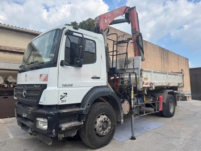 Mercedes AXOR 1828 BENNE GRUE FASSI - شاحنة قلاب, شاحنة كرين: صورة 1 Mercedes AXOR 1828 BENNE GRUE FASSI - شاحنة قلاب, شاحنة كرين: صورة 1