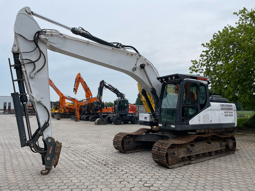 Doosan DX225LC-5 - حفار زحاف: صورة 1 Doosan DX225LC-5 - حفار زحاف: صورة 1
