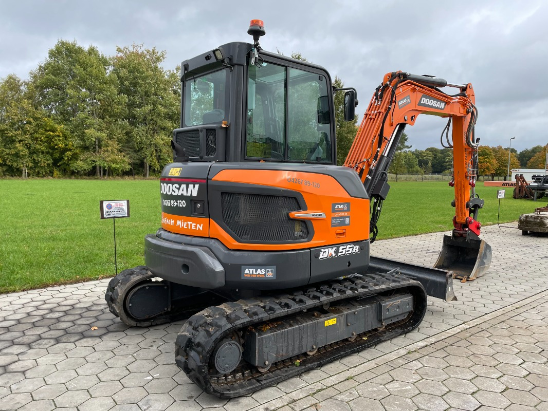 Doosan DX55R-7 - حفارة مُصَّغرة: صورة 2 Doosan DX55R-7 - حفارة مُصَّغرة: صورة 2