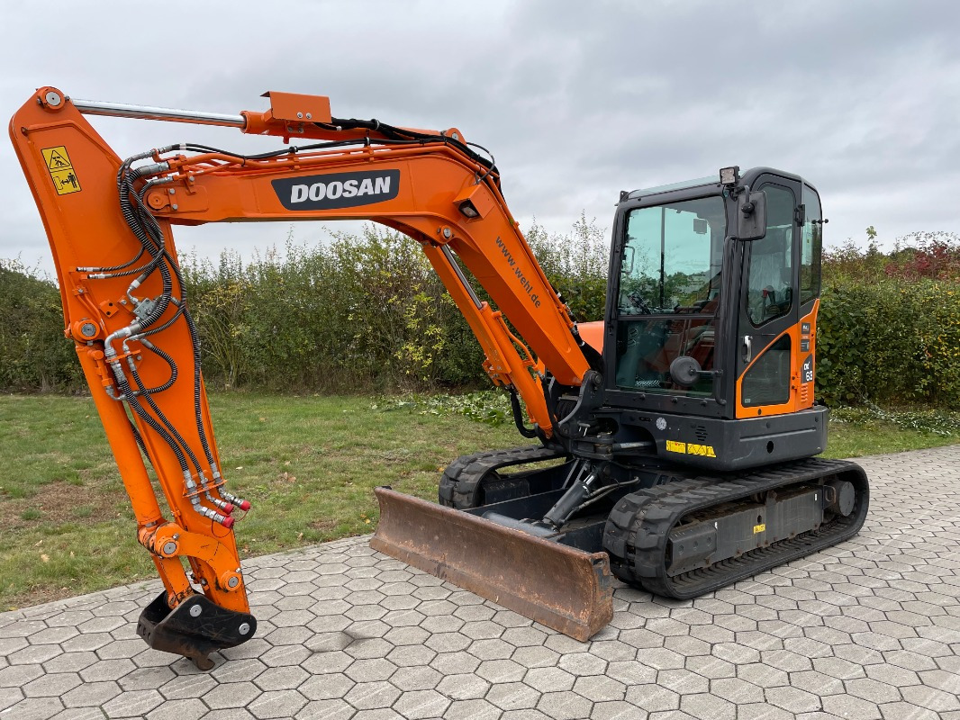 Doosan DX63-3 - حفارة مُصَّغرة: صورة 1 Doosan DX63-3 - حفارة مُصَّغرة: صورة 1