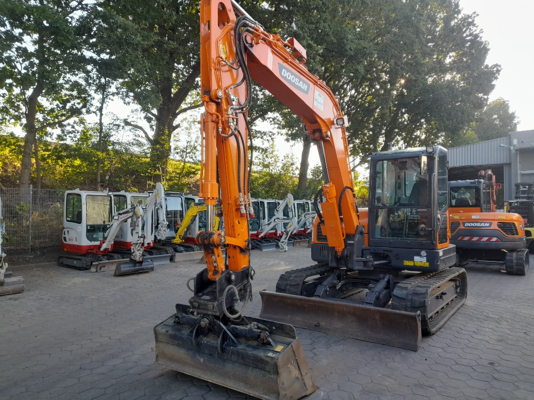 Doosan DX85R-3 - حفارة: صورة 1 Doosan DX85R-3 - حفارة: صورة 1