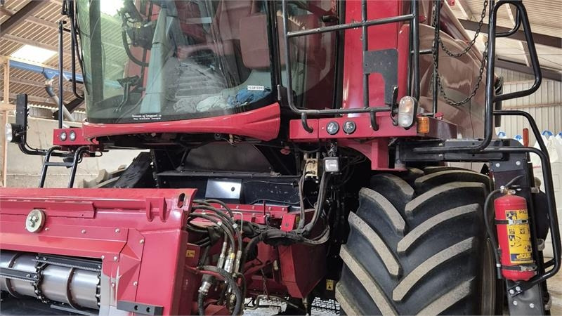 Case IH Axial Flow 6140 25 fod 3050 skærebord - حصادة موحَّدة: صورة 3 Case IH Axial Flow 6140 25 fod 3050 skærebord - حصادة موحَّدة: صورة 3