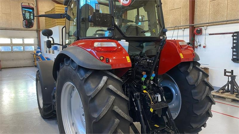 Case IH Farmall 100C - جرار: صورة 4 Case IH Farmall 100C - جرار: صورة 4