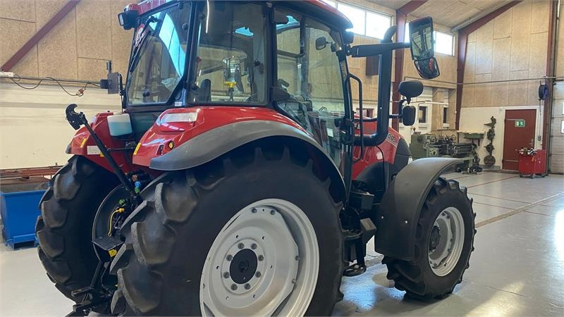 Case IH Farmall 100C - جرار: صورة 3 Case IH Farmall 100C - جرار: صورة 3