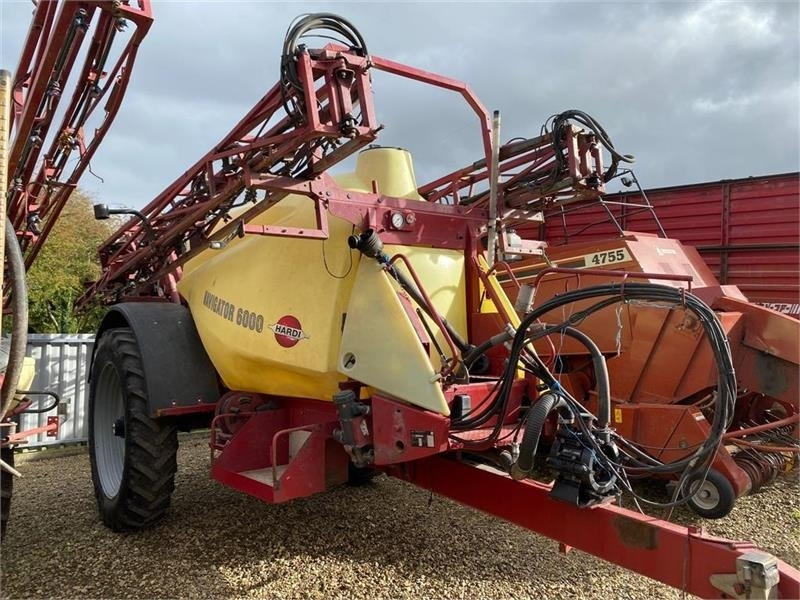Hardi NAVIGATOR 6000L - بخاخ مقطورة: صورة 2 Hardi NAVIGATOR 6000L - بخاخ مقطورة: صورة 2