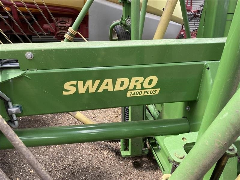 Krone Swadro 1400 plus - آلة تيبيس العشب/ آلة جمع العشب: صورة 2 Krone Swadro 1400 plus - آلة تيبيس العشب/ آلة جمع العشب: صورة 2