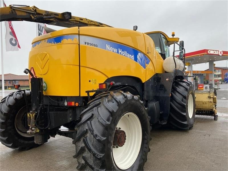 New Holland FR9080 med pick-up  - حصادة الأعلاف: صورة 4 New Holland FR9080 med pick-up  - حصادة الأعلاف: صورة 4