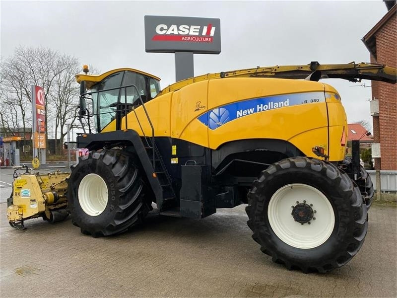 New Holland FR9080 med pick-up  - حصادة الأعلاف: صورة 1 New Holland FR9080 med pick-up  - حصادة الأعلاف: صورة 1