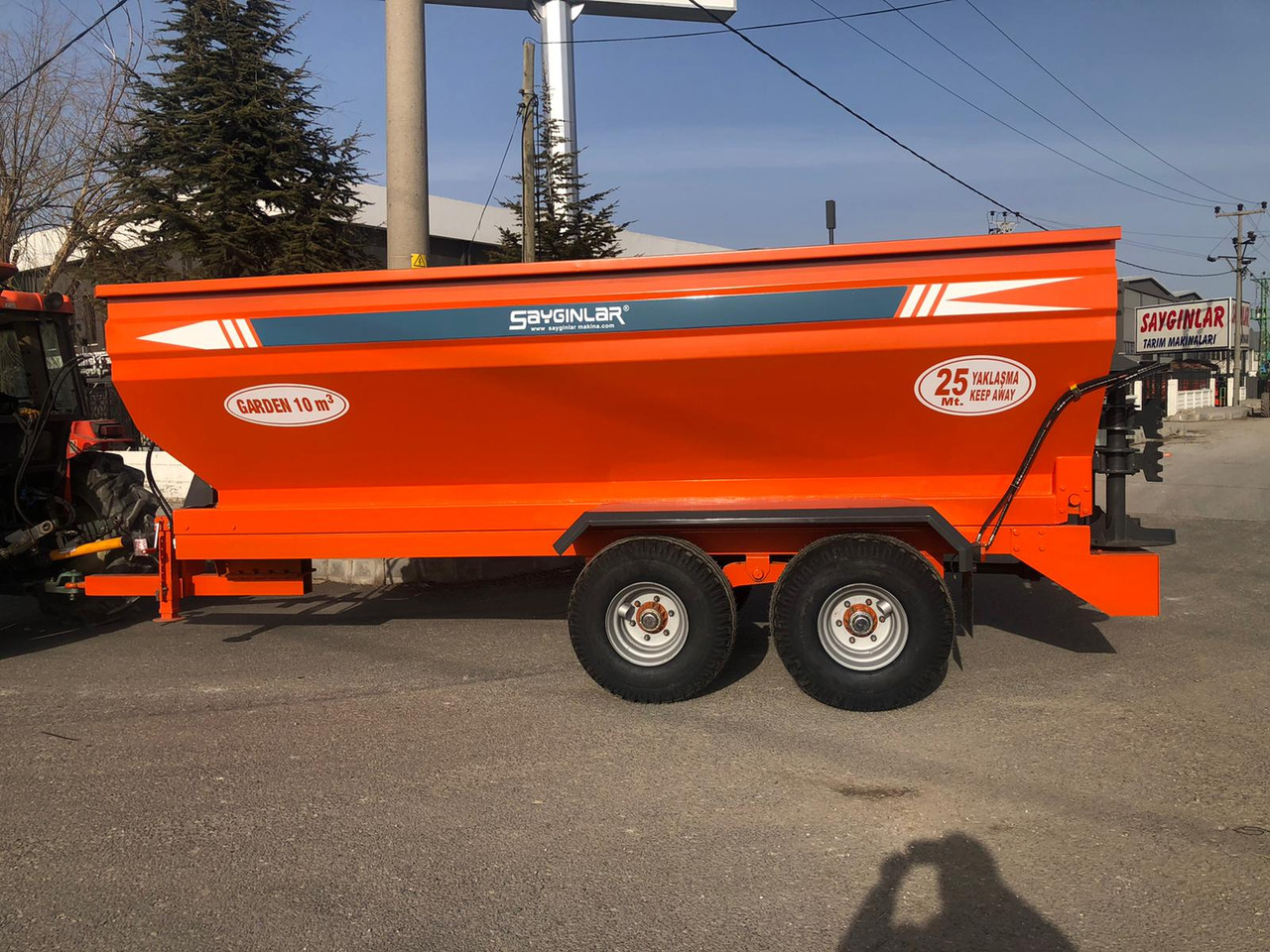 SAYGINLAR GARDEN 10 TON - آلة رش السماد الطبيعي: صورة 1 SAYGINLAR GARDEN 10 TON - آلة رش السماد الطبيعي: صورة 1