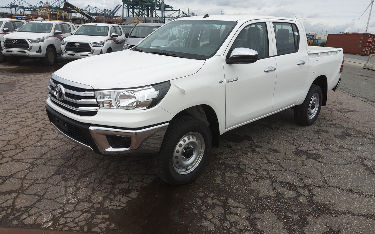 Toyota Hilux / Revo Pick-up double cabin pack security 2.4L Turbo Diesel Manual - سيارة: صورة 1 Toyota Hilux / Revo Pick-up double cabin pack security 2.4L Turbo Diesel Manual - سيارة: صورة 1
