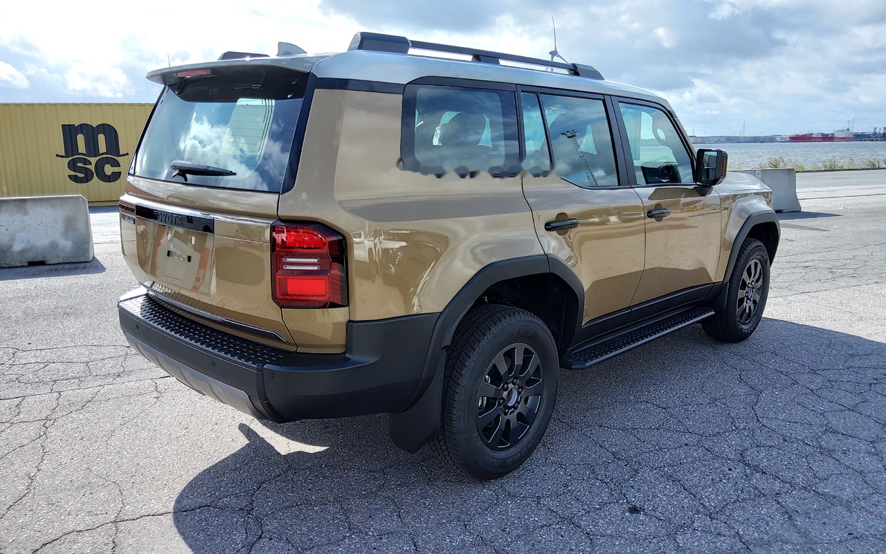 Toyota Land Cruiser Prado 250 VX ae68 first edition 2.4L Petrol Turbo Automatic NEW MODEL - سيارة: صورة 5 Toyota Land Cruiser Prado 250 VX ae68 first edition 2.4L Petrol Turbo Automatic NEW MODEL - سيارة: صورة 5