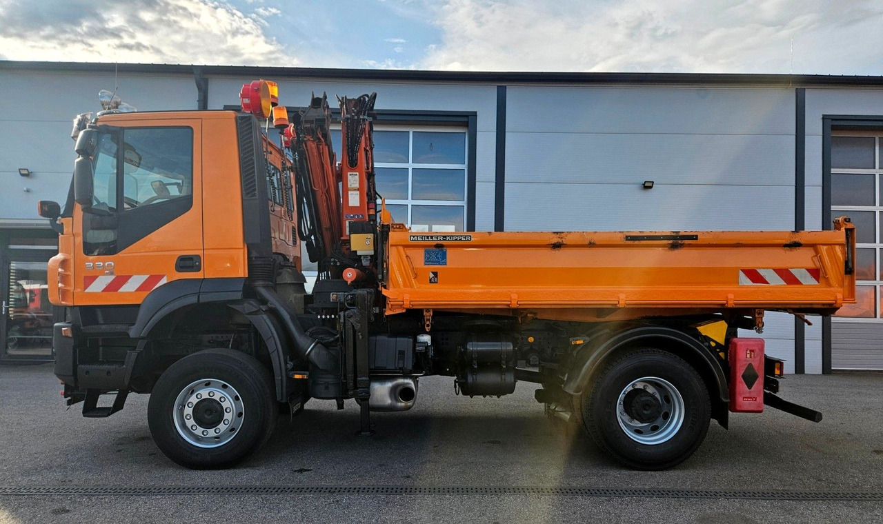 Iveco Trakker 190T33 4x4 Euro5 Kran Atlas Funk - شاحنة قلاب, شاحنة كرين: صورة 2 Iveco Trakker 190T33 4x4 Euro5 Kran Atlas Funk - شاحنة قلاب, شاحنة كرين: صورة 2