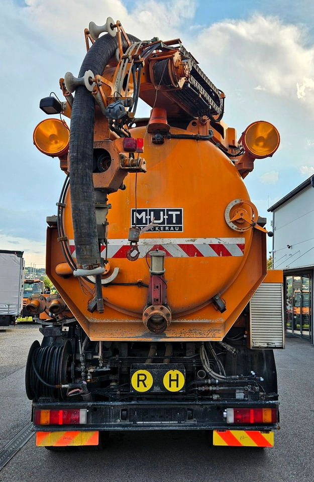 MAN FE35.410 8x6 Assmann Kanalspüler V2A Recycling - شاحنة الشفط: صورة 4 MAN FE35.410 8x6 Assmann Kanalspüler V2A Recycling - شاحنة الشفط: صورة 4