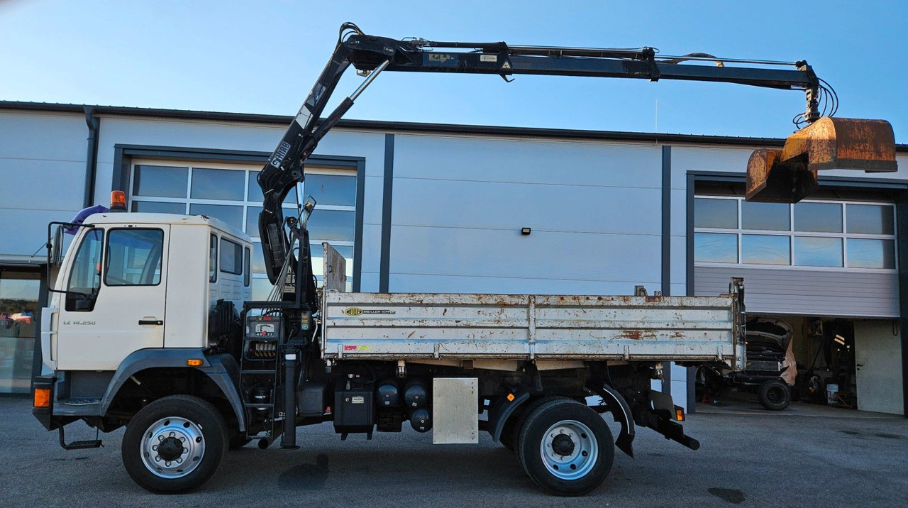 MAN LE 14.250 4x4 HIAB 077BS-2 Kran Greifer - شاحنة قلاب, شاحنة كرين: صورة 2 MAN LE 14.250 4x4 HIAB 077BS-2 Kran Greifer - شاحنة قلاب, شاحنة كرين: صورة 2