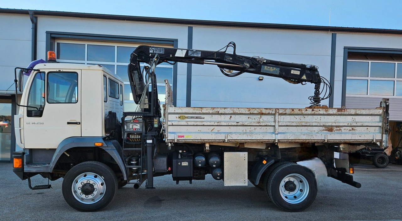 MAN LE 14.250 4x4 HIAB 077BS-2 Kran Greifer - شاحنة قلاب, شاحنة كرين: صورة 5 MAN LE 14.250 4x4 HIAB 077BS-2 Kran Greifer - شاحنة قلاب, شاحنة كرين: صورة 5
