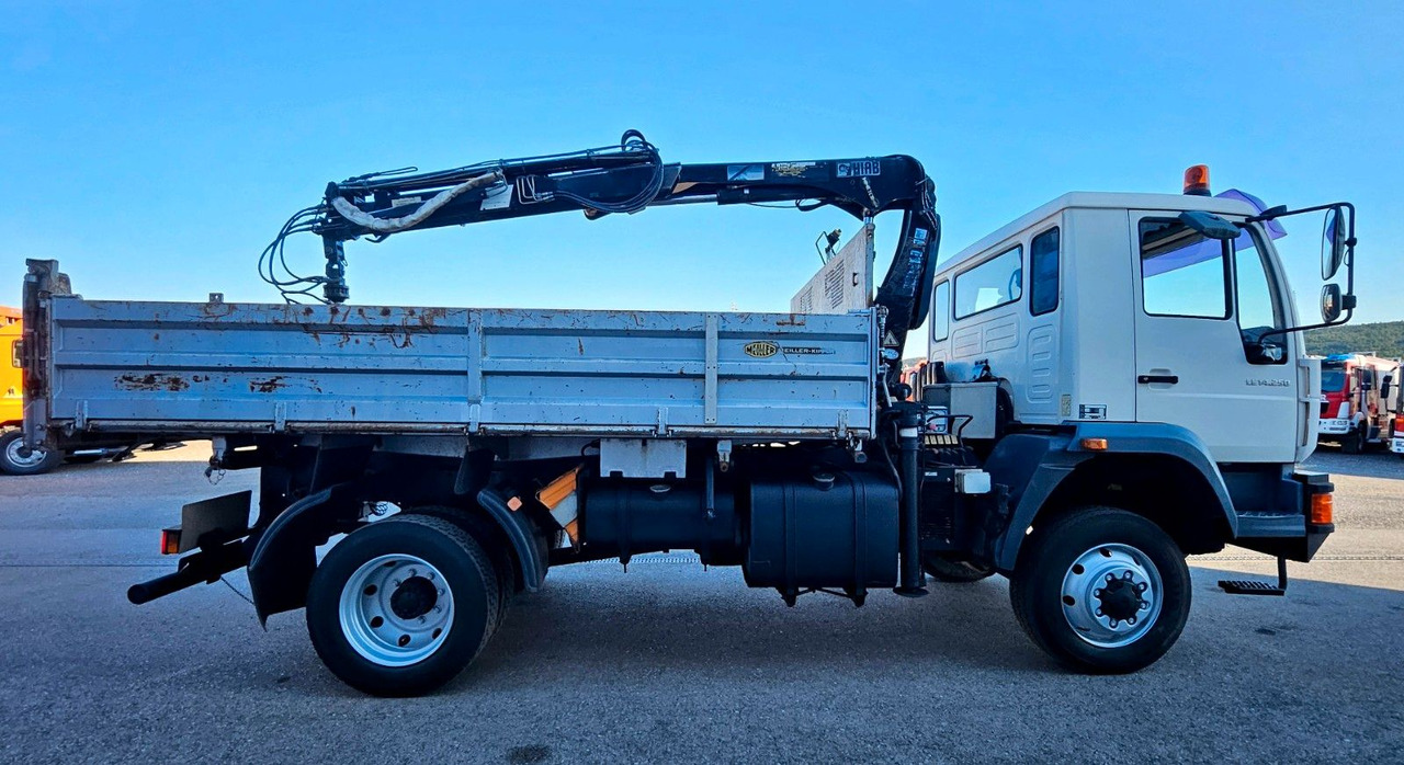 MAN LE 14.250 4x4 HIAB 077BS-2 Kran Greifer - شاحنة قلاب, شاحنة كرين: صورة 2 MAN LE 14.250 4x4 HIAB 077BS-2 Kran Greifer - شاحنة قلاب, شاحنة كرين: صورة 2