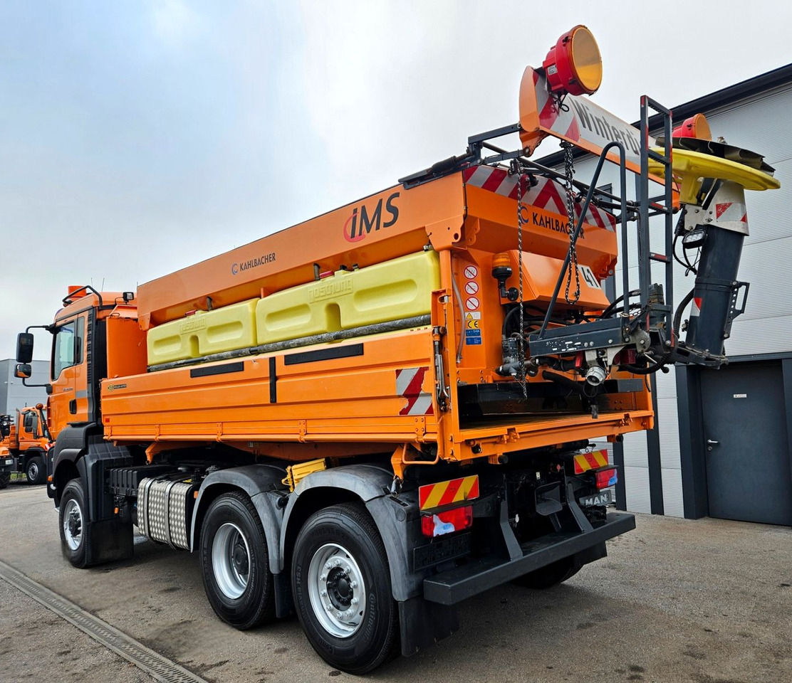 MAN TGA 28.400 6x4-4 Winterdienst - شاحنة قلاب: صورة 3 MAN TGA 28.400 6x4-4 Winterdienst - شاحنة قلاب: صورة 3